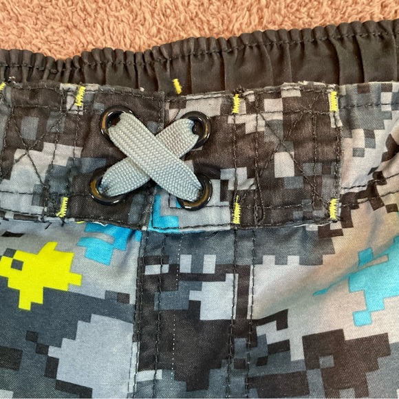 Cherokee Boys Swim Trunks Size Medium Digital Camouflage Design Gray Blue Yellow - Picture 3 of 6